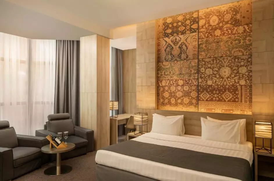 هتل ریپابلیکا ایروان